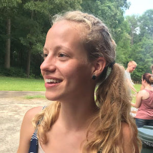 Meet your Posher, Laura